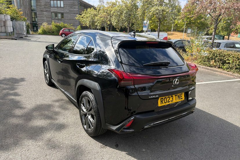 Lexus UX 250H 2.0 F-sport Design Cvt Green #26