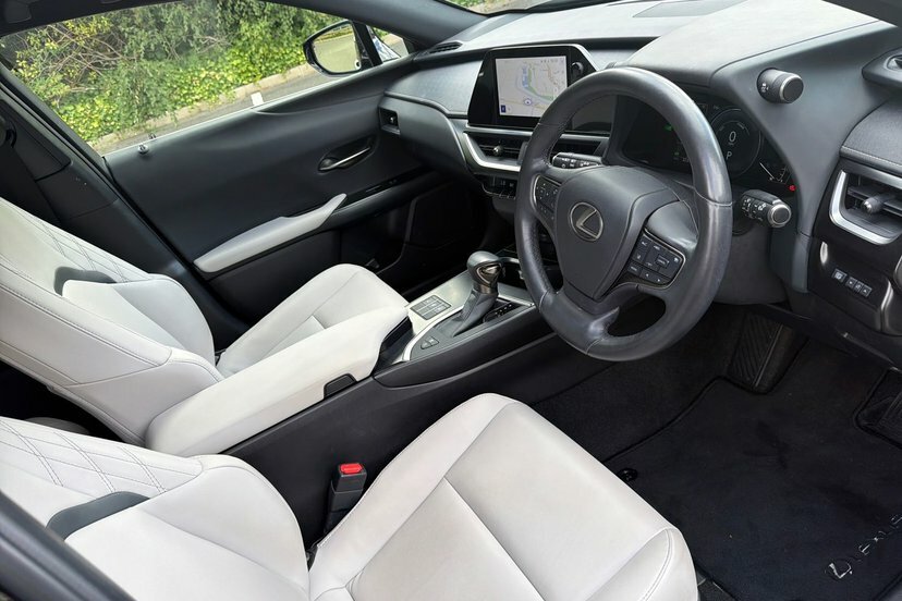 Lexus UX 250H 2.0 F-sport Design Cvt Green #14
