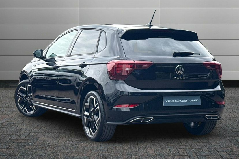 Volkswagen Polo 1.0 Tsi R-line Hatchback 95 Ps Black #3