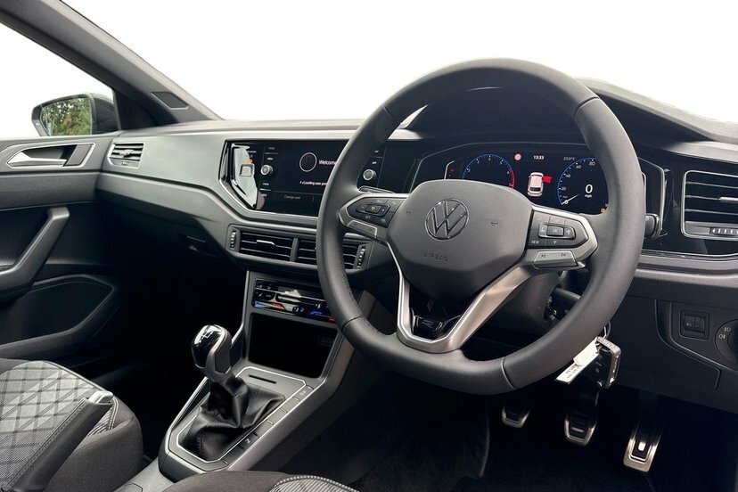 Volkswagen Polo 1.0 Tsi R-line Hatchback 95 Ps Black #6