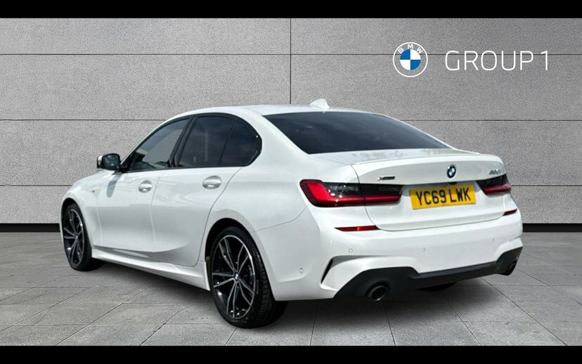 BMW 3 Series 320I Xdrive M Sport Saloon White #2