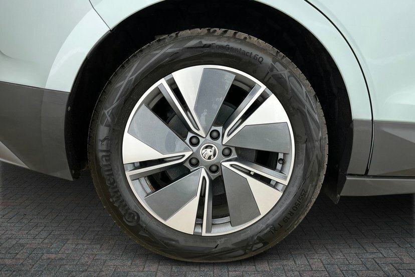 Skoda ENYAQ Iv 82Kwh 80 Suv Dc125kw 204 P Silver #5