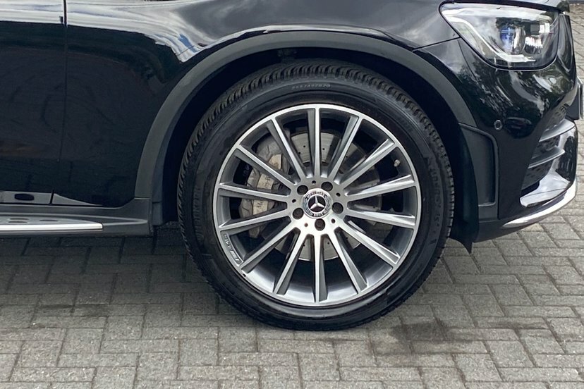 Mercedes-Benz GLC Class Glc300d Amg Line Premium Black #4