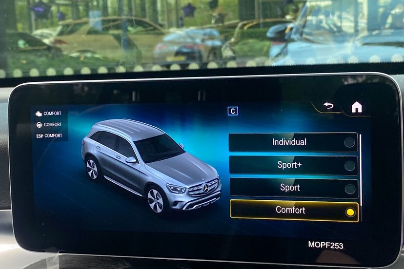 Mercedes-Benz GLC Class 2.0 Glc220d Amg Line G-tronic... 2020 Silver #64