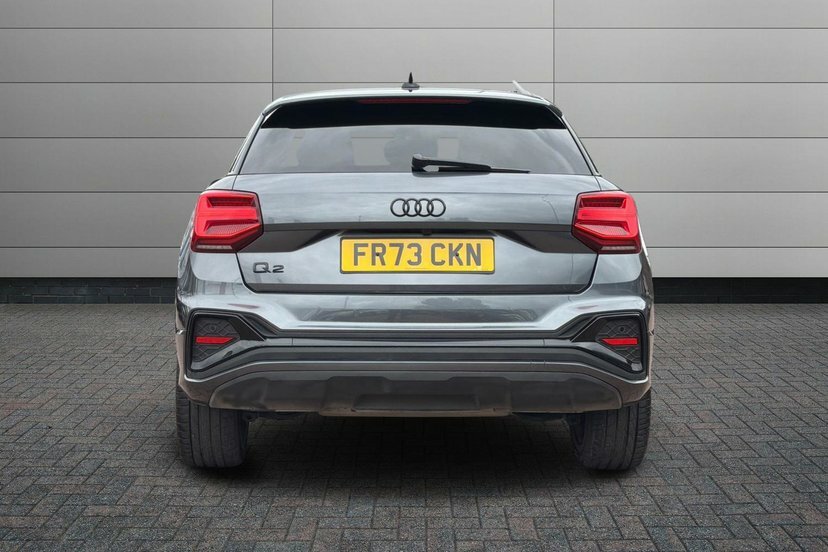 Audi Q2 Audi Q2 Sport 35 Tfsi 150 Ps S Tronic Black #11