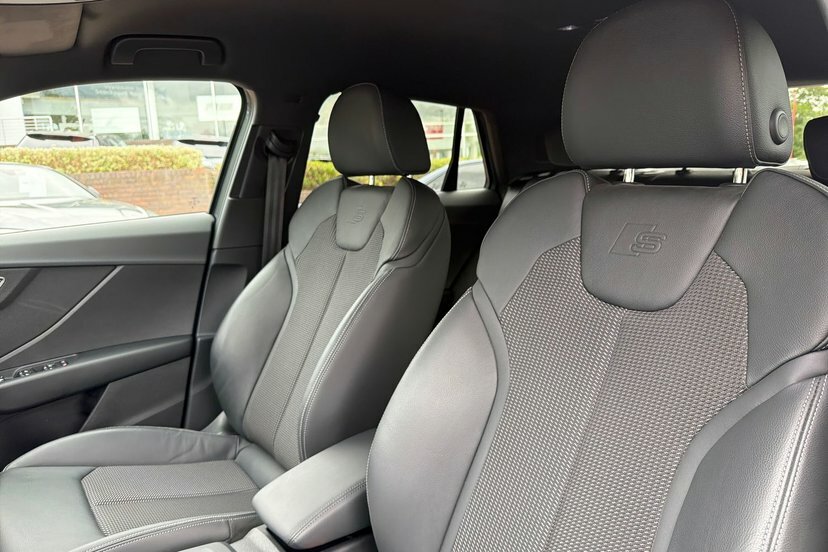 Audi Q2 Audi Q2 Sport 35 Tfsi 150 Ps S Tronic Black #31