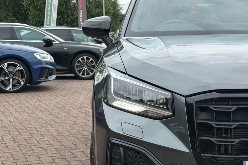 Audi Q2 Audi Q2 Sport 35 Tfsi 150 Ps S Tronic Black #26