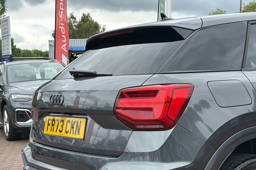 Audi Q2 Audi Q2 Sport 35 Tfsi 150 Ps S Tronic Black #19