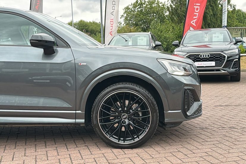 Audi Q2 Audi Q2 Sport 35 Tfsi 150 Ps S Tronic Black #23