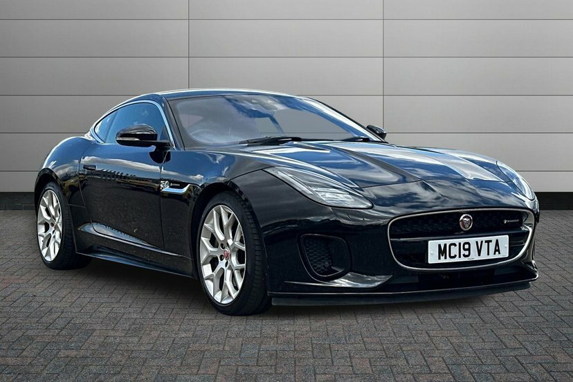 Jaguar F-Type 2.0I Gpf R-dynamic Coupe 300 Ps Black