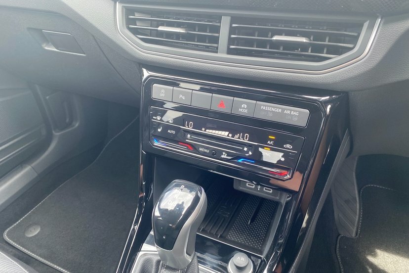 Volkswagen T-Cross Life Grey #9