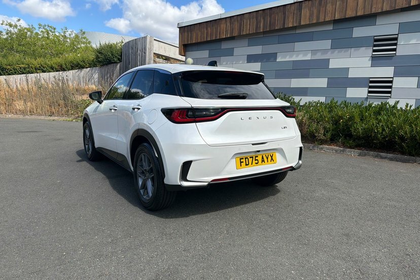 Lexus LBX 1.5 Vvt-ie Takumi Design E-cvt Euro 6 Ss Grey #15