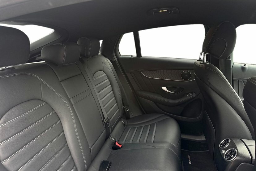 Mercedes-Benz GLC Class 220D 4Matic Sport 9G-tronic White #9