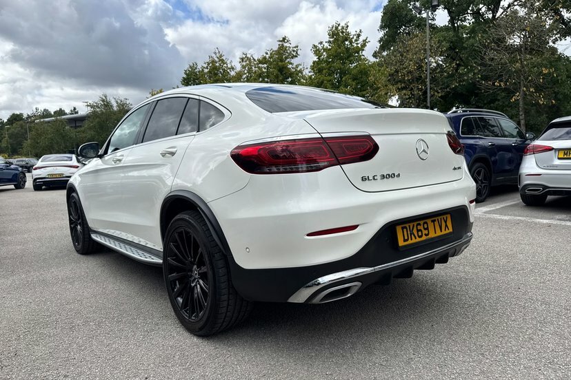Mercedes-Benz GLC Class 220D 4Matic Sport 9G-tronic White #35