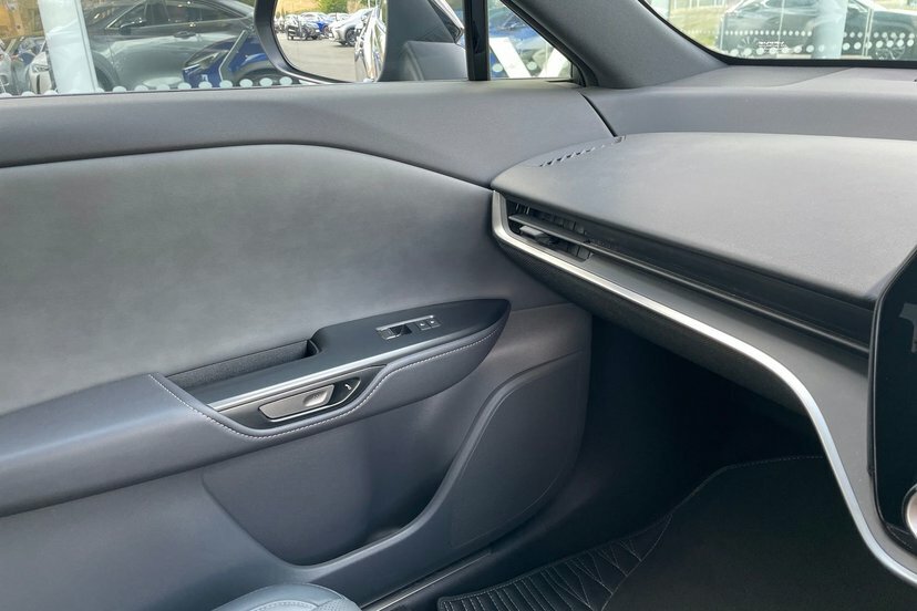 Lexus RZ 450E 230Kw Dir4 Takumi 71 Kwh Bi-tone  #47