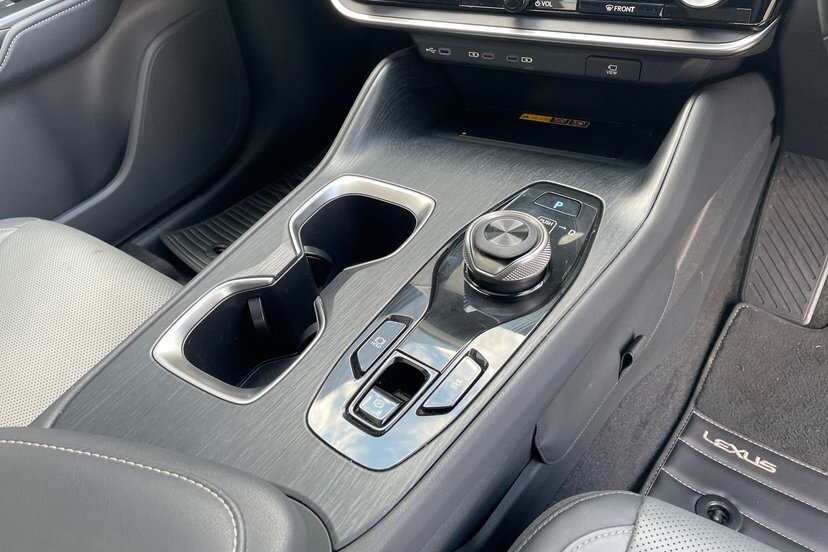 Lexus RZ 450E 230Kw Dir4 Takumi 71 Kwh Bi-tone  #8