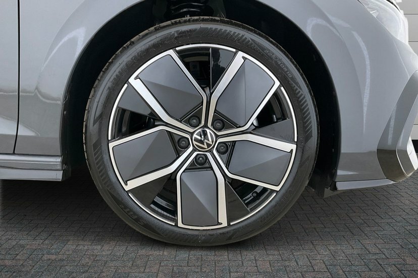 Volkswagen Golf 1.5 Etsi Mhev R-line Hatchback Hybrid D Silver #15