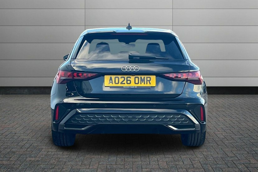 Audi A3 1.5 Tfsi S Line Saloon S Tronic 116 Ps Green #11