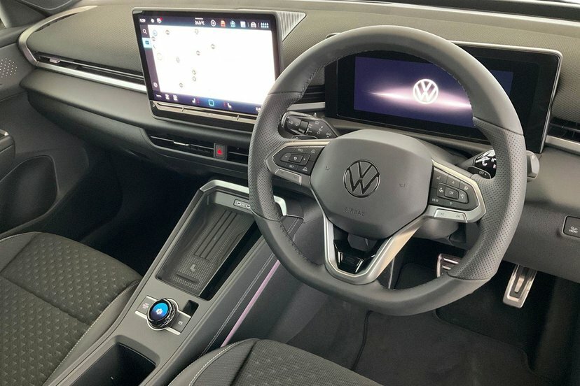 Volkswagen T-Roc 1.5 Etsi Mhev R-line Suv Hybrid Dsg 15 Black #6