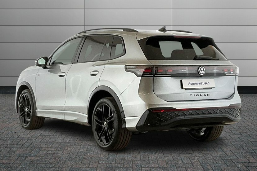 Volkswagen Tiguan 2.0 Tdi R-line Suv Dsg 150 Ps Silver #3