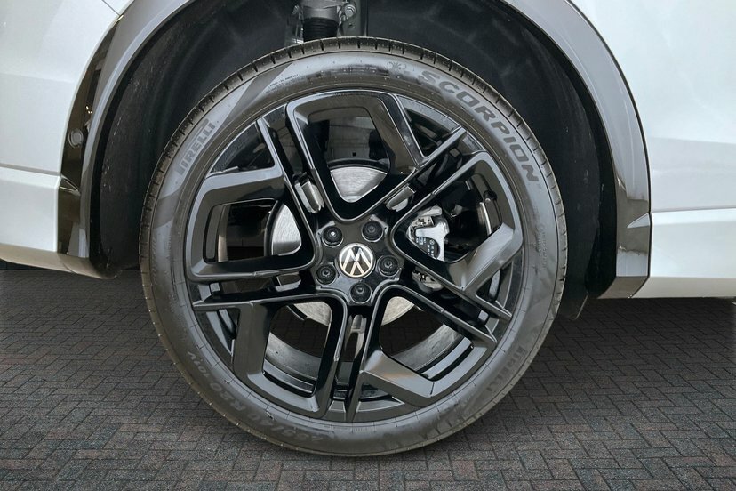 Volkswagen Tiguan 2.0 Tdi R-line Suv Dsg 150 Ps Silver #5
