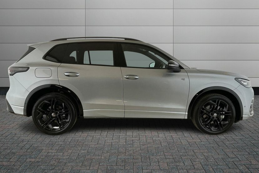 Volkswagen Tiguan 2.0 Tdi R-line Suv Dsg 150 Ps Silver #4