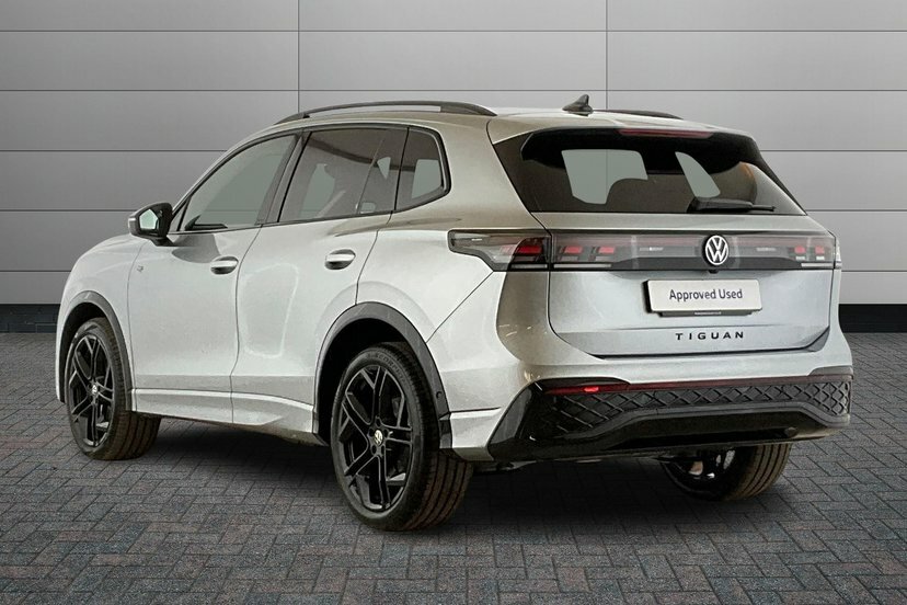 Volkswagen Tiguan 2.0 Tdi R-line Suv Dsg 150 Ps Silver #3