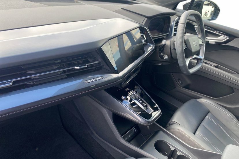 Audi Q4 E Tron 45 Black Edition Suv 82Kwh 286 Black #2