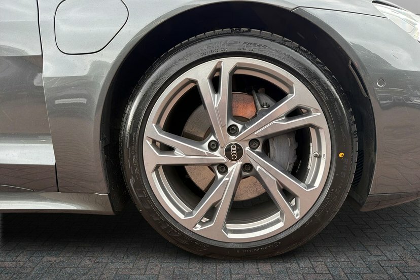 Audi E Tron GT 93.4Kwh Saloon Quattro 476 Ps Grey #5