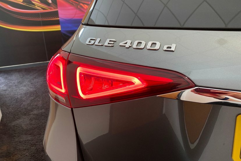 Mercedes-Benz GLE Class 450D 4Matic Amg Line Prem 9G-tronic 7 St Black #28