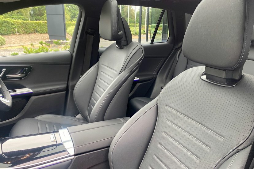 Mercedes-Benz GLC Class Glc 300D 4Matic Amg Line Premium 9G-tronic White #19