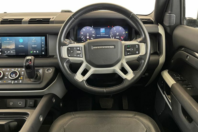 Land Rover Defender 110 3.0 D300 X-dynamic Hse 110 7 Seat 2023 Green #14
