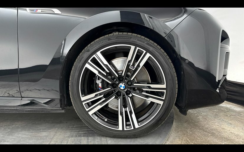 BMW i7 105.7Kwh M Sport Saloon Grey #14