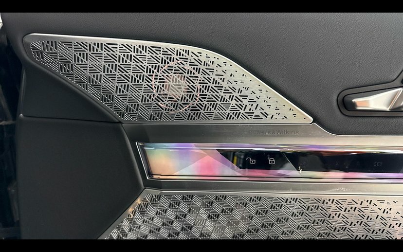 BMW i7 105.7Kwh M Sport Saloon Grey #20