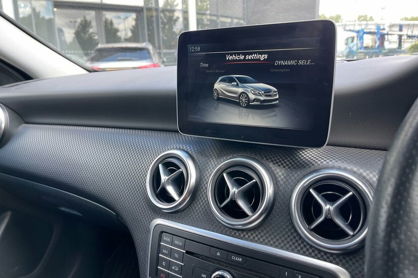 Mercedes-Benz A Class 1.5 A180d Amg Line Executive Euro 6 Ss #17