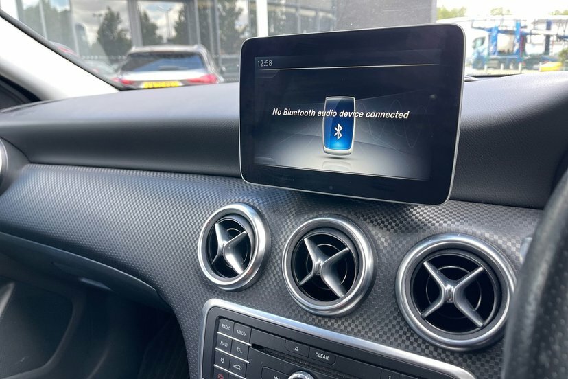 Mercedes-Benz A Class 1.5 A180d Amg Line Executive Euro 6 Ss #15