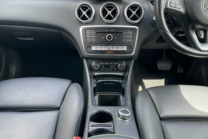 Mercedes-Benz A Class 1.5 A180d Amg Line Executive Euro 6 Ss #8