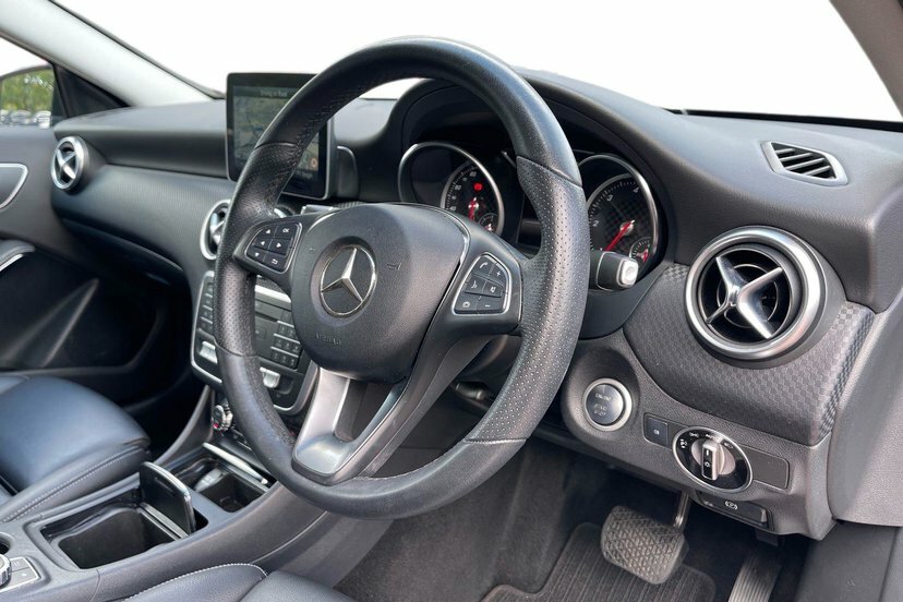 Mercedes-Benz A Class 1.5 A180d Amg Line Executive Euro 6 Ss #5