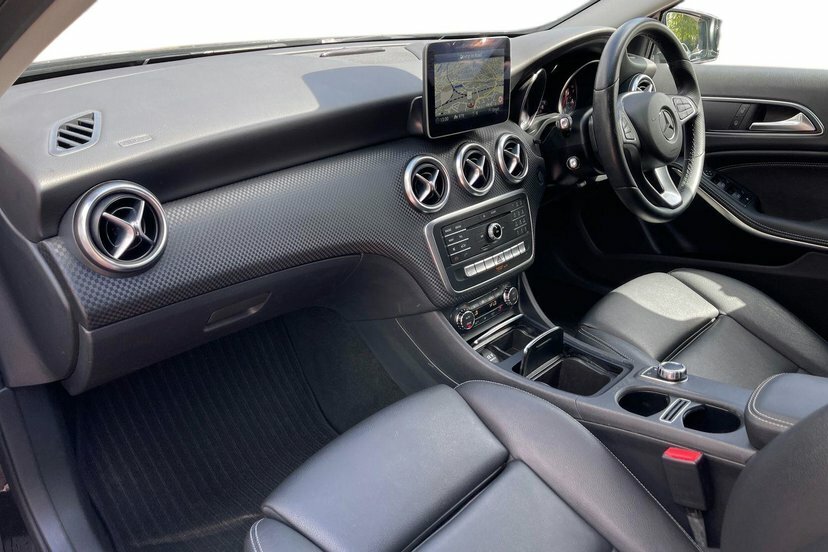 Mercedes-Benz A Class 1.5 A180d Amg Line Executive Euro 6 Ss #9