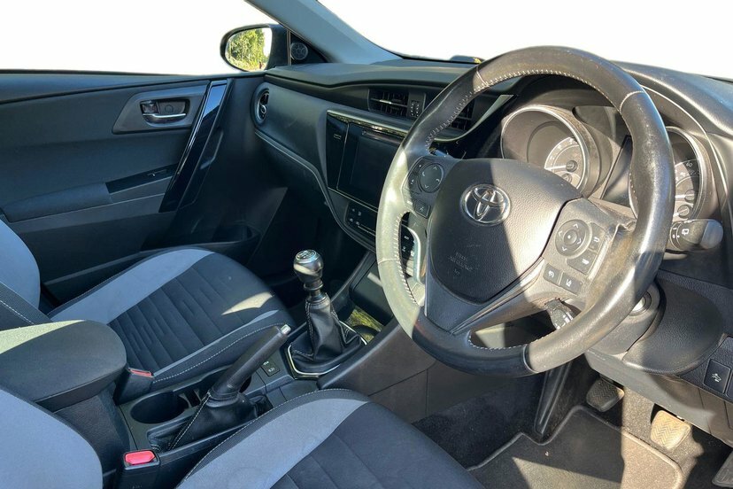 Toyota Auris Hybrid Design Tss Grey #10