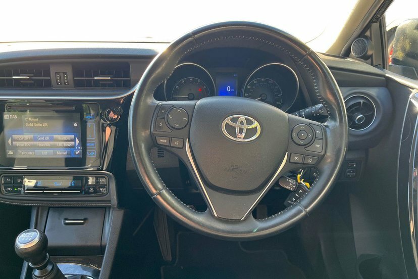 Toyota Auris 1.2 Vvt-i Business Edition Touring Sports Petr Black #6