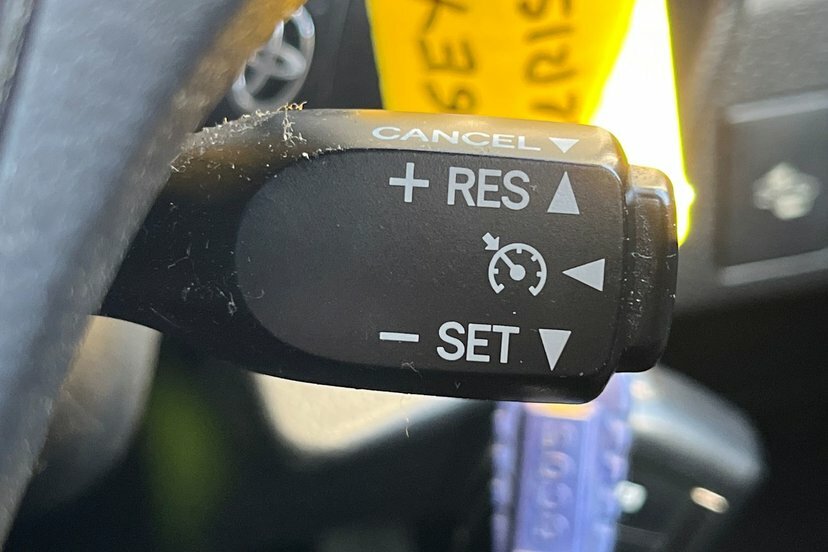 Toyota Auris Hybrid Design Tss Grey #27