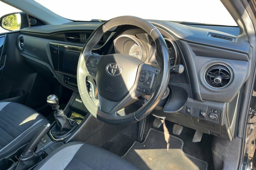 Toyota Auris Hybrid Design Tss Grey #11