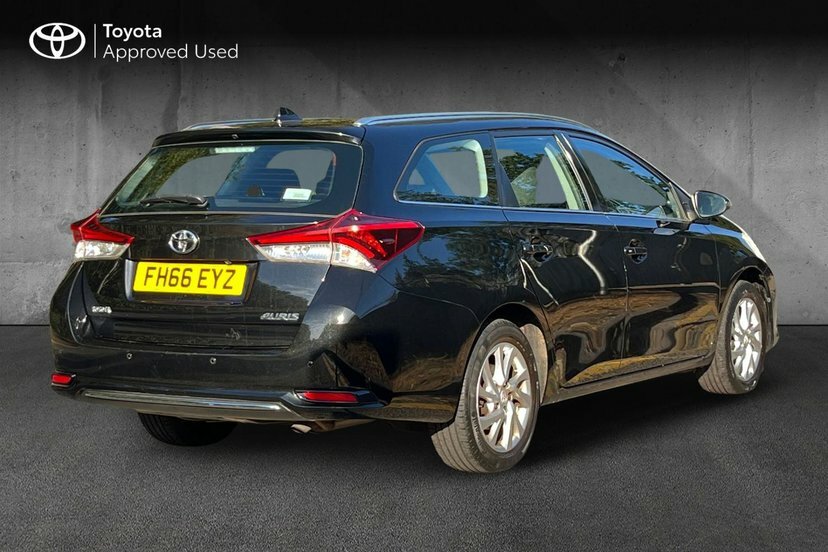 Toyota Auris 1.2 Vvt-i Business Edition Touring Sports Petr Black #2