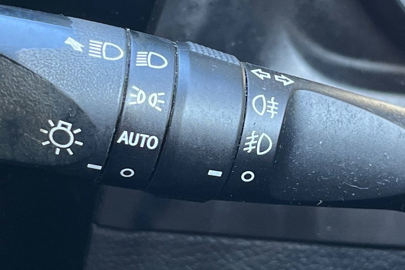Toyota Auris Hybrid Design Tss Grey #26