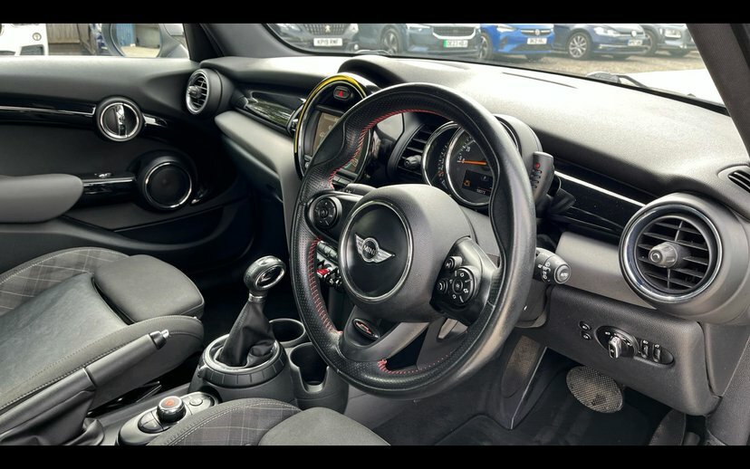 Mini Hatch 5-Door Hatch Cooper YA15EEW White #6
