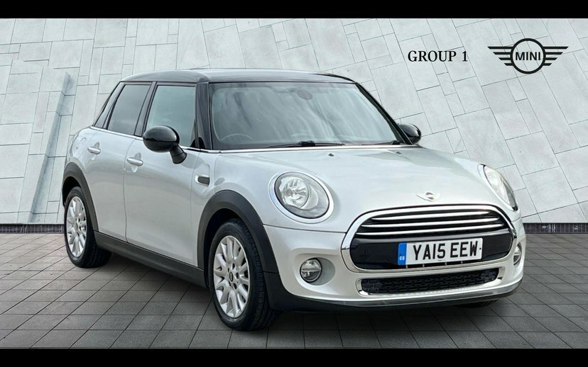 Mini Hatch 5-Door Hatch Cooper White