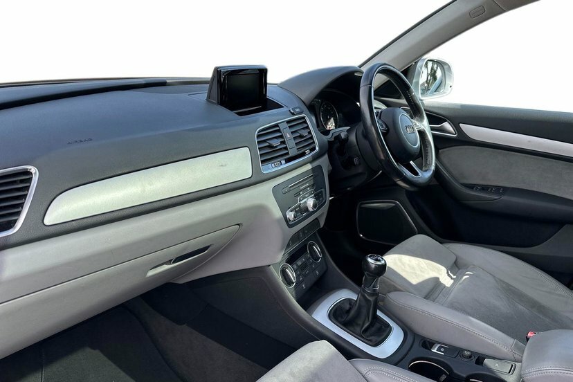 Audi Q3 1.4 Tfsi Cod Se Suv 150 Ps Silver #2