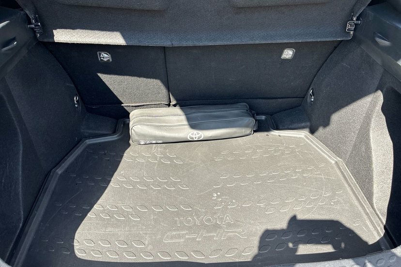 Toyota C-Hr C-hr Excel Hev Cvt Silver #14