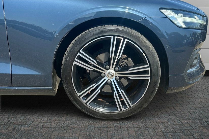 Volvo V60 2.0 D4 Inscription Pro Estate 190 Blue #5
